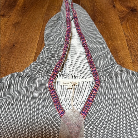 GREAT DROP SHOULDER HOODED TOP - Picture 3 of 10